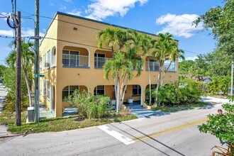 729 SW 2nd Ct in Fort Lauderdale, FL - Building Photo - Building Photo