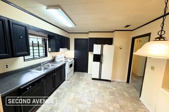 1701 5th Way NW in Center Point, AL - Foto de edificio - Building Photo