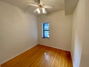 1210 W Nelson St in Chicago, IL - Building Photo - Building Photo