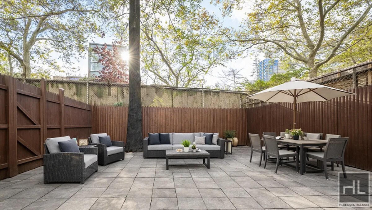 East 1st Street in New York, NY - Building Photo