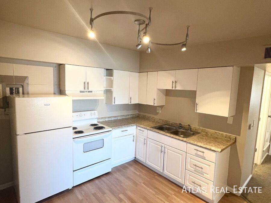 3665 Michigan Ave in Colorado Springs, CO - Building Photo