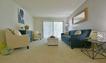 Windemere Apartments in Farmington Hills, MI - Foto de edificio - Building Photo
