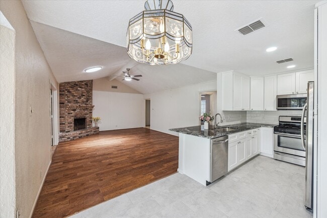 5359 Little John Ln
