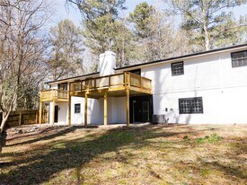 95 Simpson Dr NE in Kennesaw, GA - Building Photo
