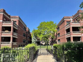 2510 N Kedzie Blvd, Unit 2520-2N in Chicago, IL - Building Photo