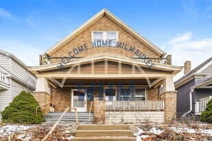 2934 N Bremen St in Milwaukee, WI - Building Photo