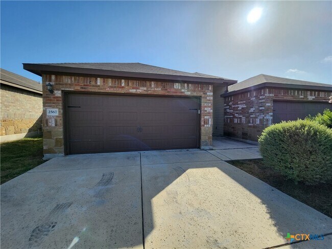 property at 2567 Pahmeyer Rd
