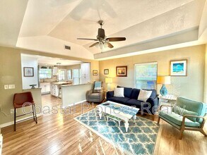 1304 New York Ave in Dunedin, FL - Building Photo - Building Photo