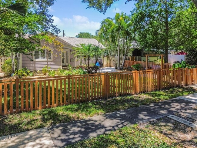2421 7th Ave N in St. Petersburg, FL - Building Photo - Building Photo