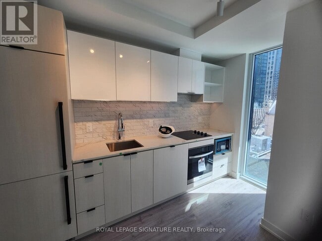 252 Church St in Toronto, ON - Building Photo - Building Photo