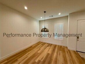 15828 Waterford St in Bakersfield, CA - Building Photo - Building Photo