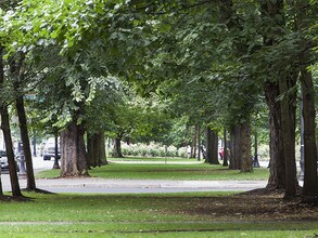 JEANNE MANOR APARTMENTS (JEAN01) in Portland, OR - Building Photo - Building Photo