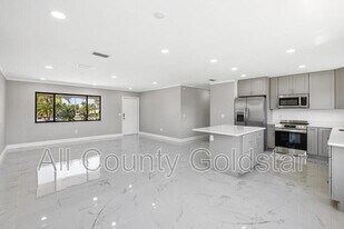 17016 Ohara Dr in Port Charlotte, FL - Building Photo