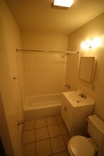 2310 Rose Dr in Gretna, LA - Building Photo - Building Photo