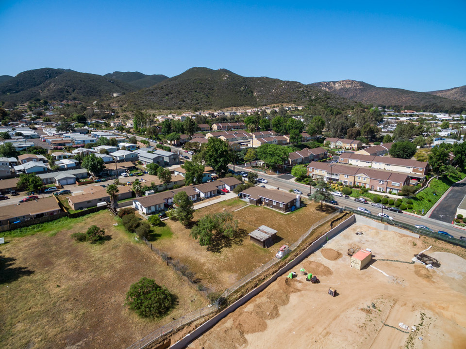 7844-7854 Rancho Fanita Dr in Santee, CA - Building Photo