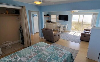 57 S Atlantic Ave in Cocoa Beach, FL - Building Photo - Building Photo