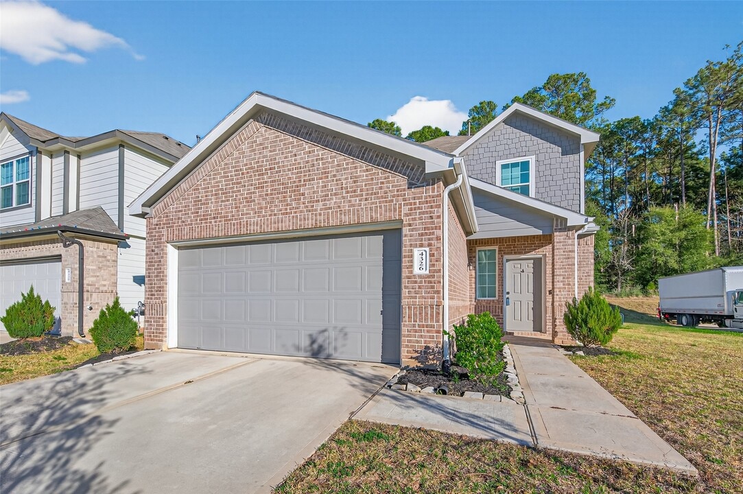 4326 McGregor Blf Ln in Conroe, TX - Foto de edificio