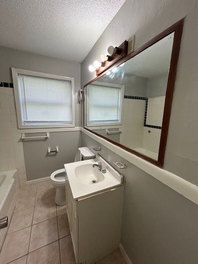 3405 Charlton Ave in Waco, TX - Building Photo - Building Photo