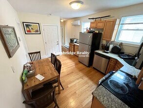 6 Nashua St, Unit 2 in Somerville, MA - Building Photo - Building Photo