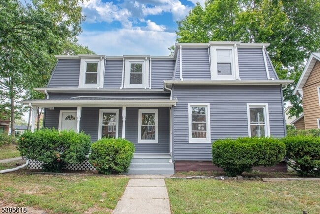 property at 55 Lakeside Ave