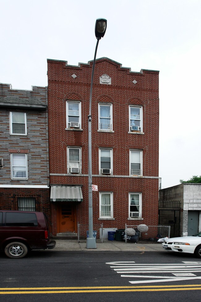 210 20th St in Brooklyn, NY - Foto de edificio - Building Photo