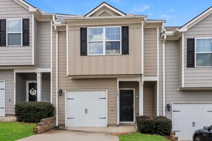 1408 Canopy Dr in East Point, GA - Building Photo