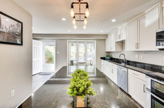 property at 5338 Anchor Ct