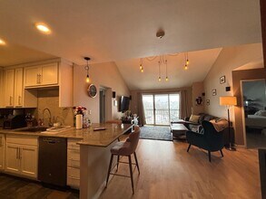 160 Commandants Wy in Chelsea, MA - Building Photo - Building Photo