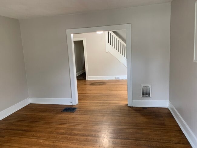 2350 Shelby St in Indianapolis, IN - Foto de edificio - Building Photo