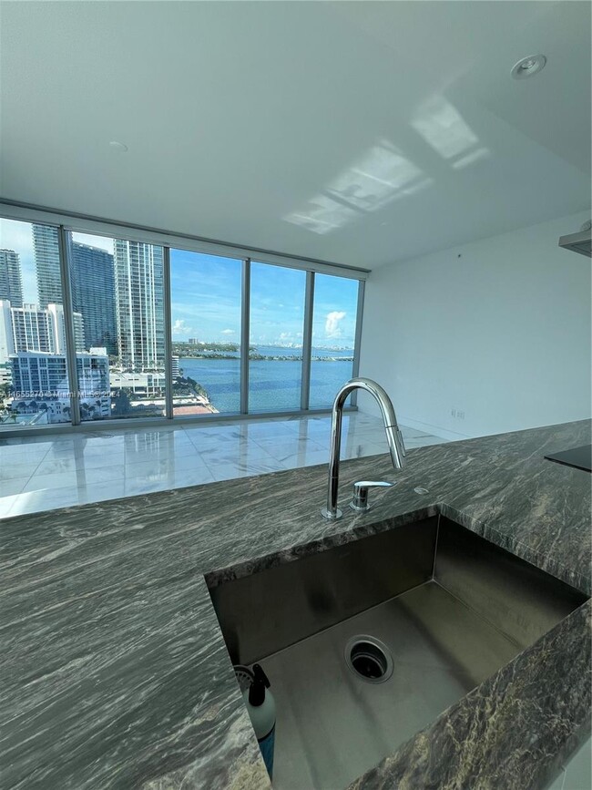 700 NE 26th Ter, Unit 1506 in Miami, FL - Building Photo - Building Photo