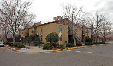 1116 Coal Ave SW in Albuquerque, NM - Building Photo - Building Photo