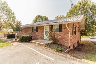 Homestead Properties in Johnson City, TN - Foto de edificio - Building Photo