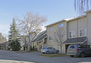 414 Point Mckay Gdns NW in Calgary, AB - Building Photo - Building Photo