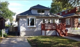 21 W 2nd Ave in Runnemede, NJ - Building Photo