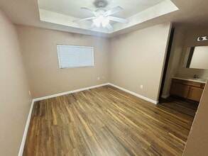 8005 Maverick Climb in San Antonio, TX - Building Photo - Building Photo