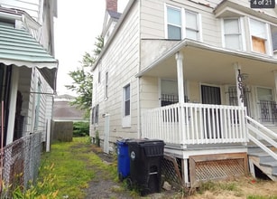 10817 Hull Ave in Cleveland, OH - Building Photo - Building Photo