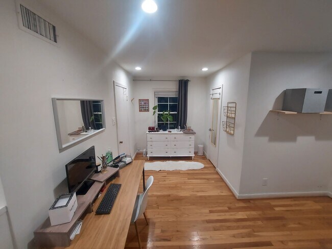 1850 Portsmouth St in Houston, TX - Building Photo - Building Photo