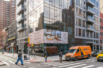 300 W 30th St in New York, NY - Building Photo - Building Photo