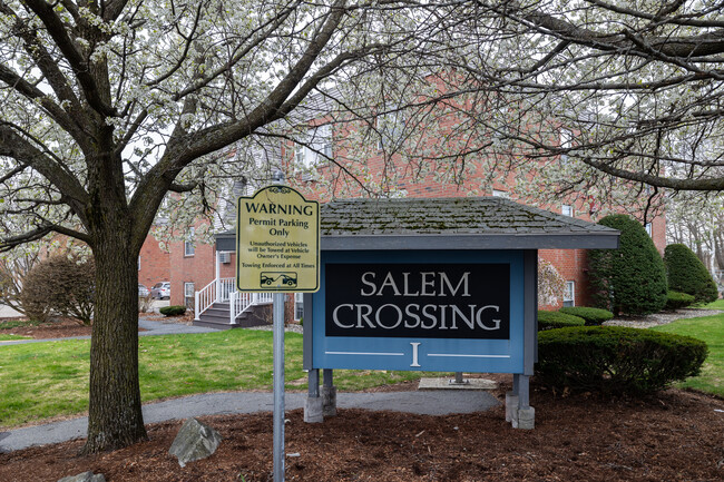 Salem Crossing in Salem, NH - Foto de edificio - Building Photo