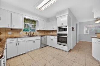 5723 Jason St in Houston, TX - Foto de edificio - Building Photo