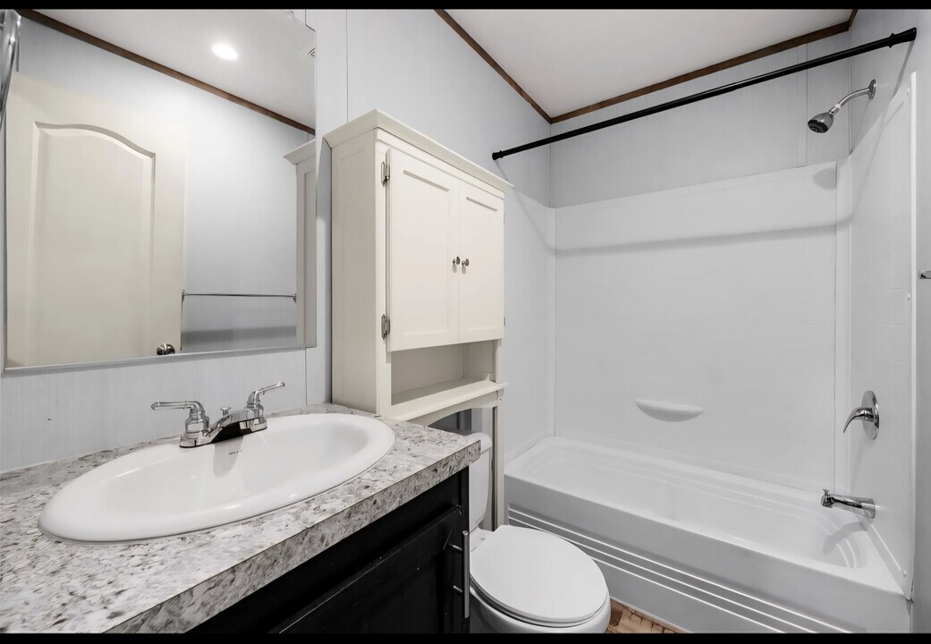 2020 Pine Rd in Poolville, TX - Building Photo