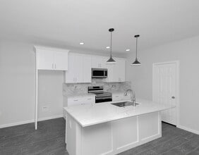 4719 19th St in Bacliff, TX - Building Photo - Building Photo