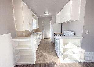 1740 Churchill Way in The Village, OK - Building Photo - Building Photo