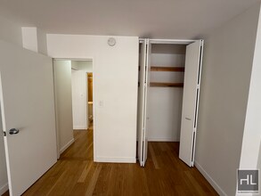 Fourth Avenue in New York, NY - Building Photo - Building Photo