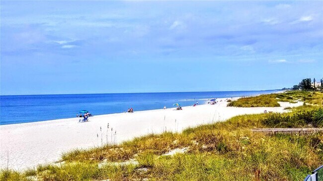 1967 Forked Creek Dr in Englewood, FL - Building Photo - Building Photo