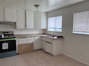 7037 Carthy Way in Sacramento, CA - Building Photo - Building Photo