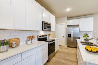 Hampton Villas in Crowley, TX - Foto de edificio - Building Photo