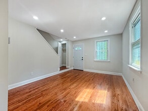 342 Eastern Ave NE in Washington, DC - Building Photo - Building Photo