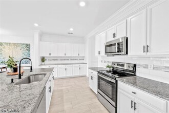 2127 Hamlin St in Naples, FL - Building Photo - Building Photo