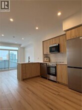 25 Wellington St S in Kitchener, ON - Building Photo - Building Photo